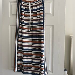 MAX STUDIO
Aerona Knit Maxi Skirt